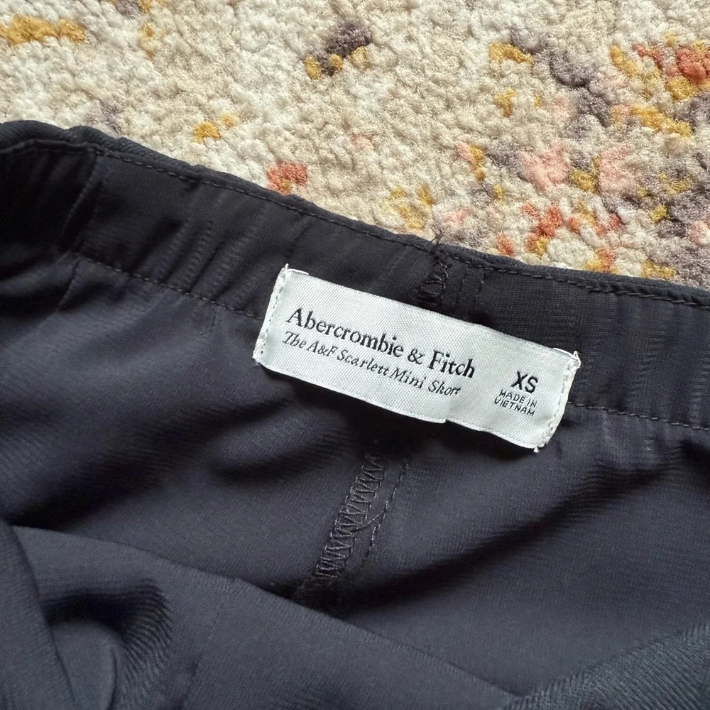 Abercrombie & Fitch Scarlett Asymmetrical Mini Skort - Picture 3 of 8